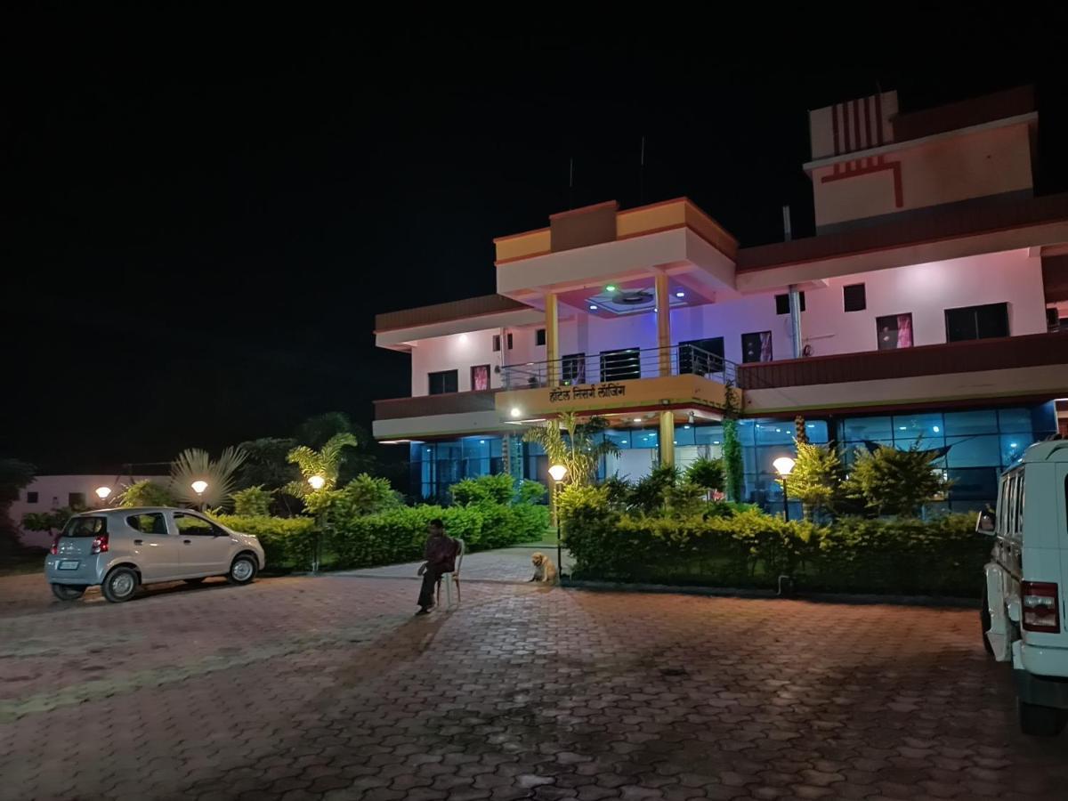Hotel Nisarg Lodging And Restaurant Aurangabad  Ngoại thất bức ảnh