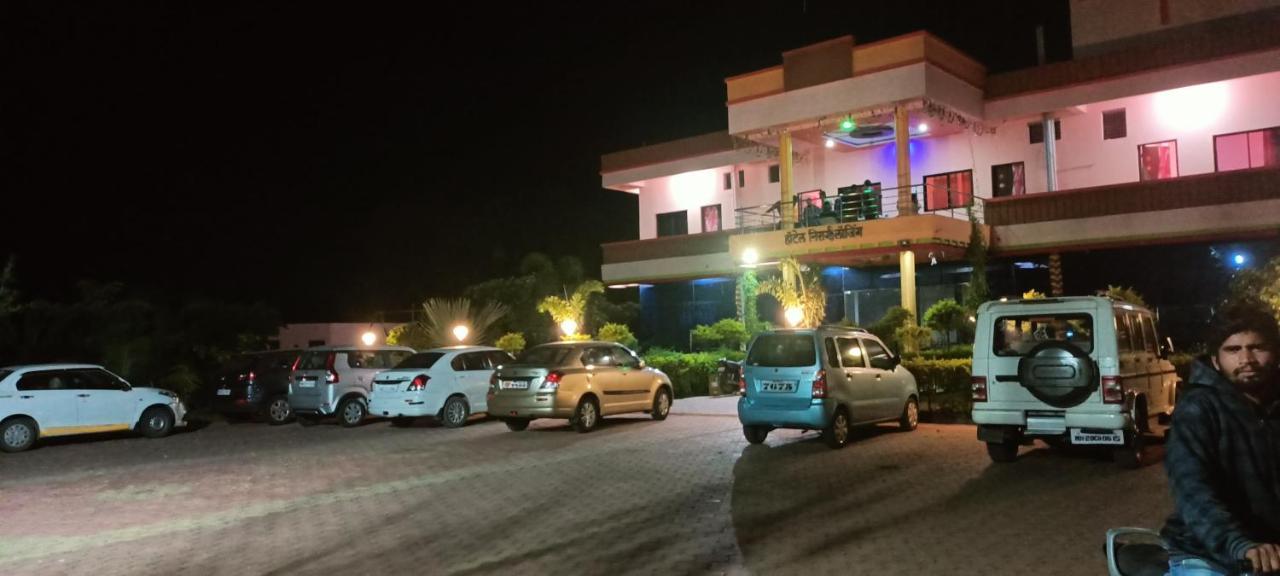 Hotel Nisarg Lodging And Restaurant Aurangabad  Ngoại thất bức ảnh