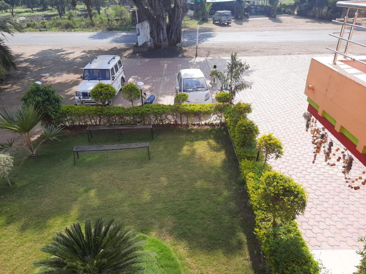 Hotel Nisarg Lodging And Restaurant Aurangabad  Ngoại thất bức ảnh