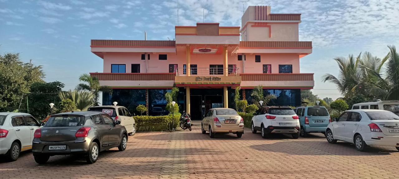 Hotel Nisarg Lodging And Restaurant Aurangabad  Ngoại thất bức ảnh