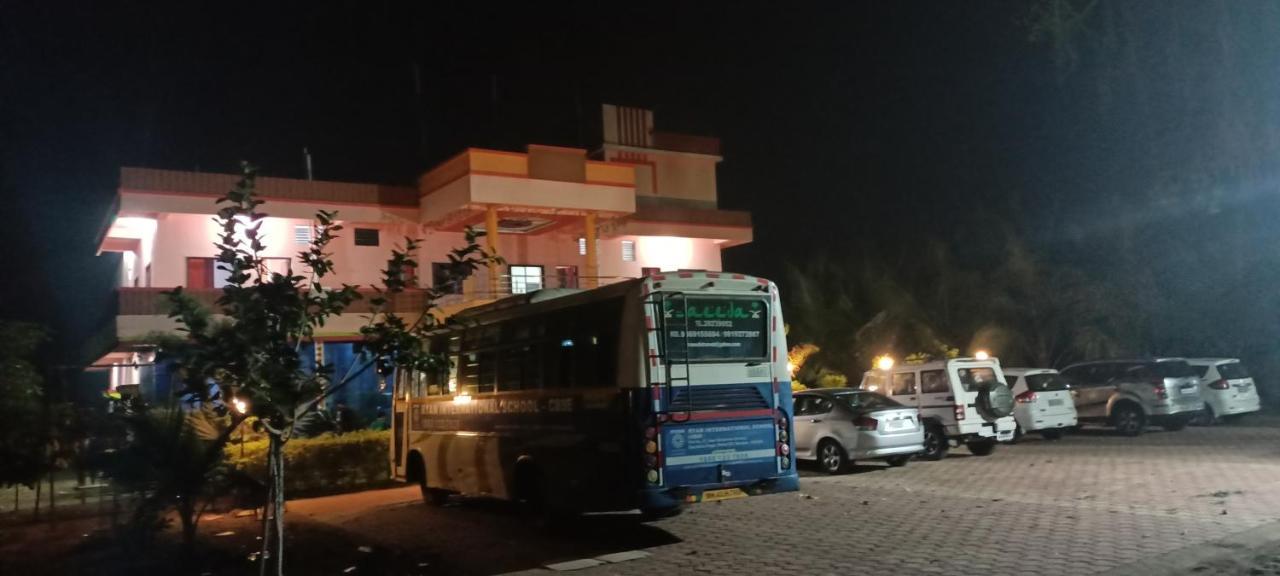 Hotel Nisarg Lodging And Restaurant Aurangabad  Ngoại thất bức ảnh