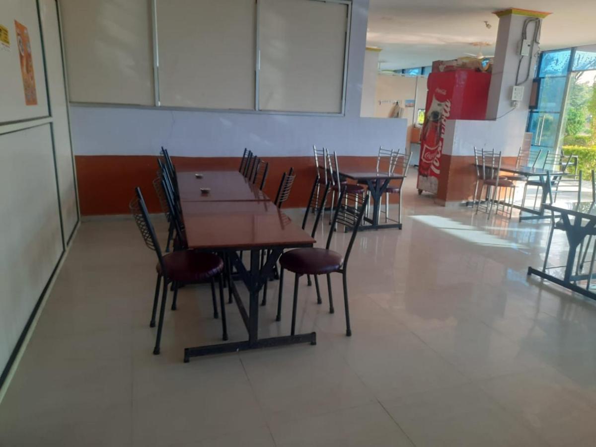 Hotel Nisarg Lodging And Restaurant Aurangabad  Ngoại thất bức ảnh